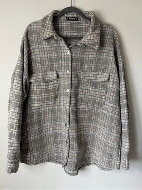 Missguided Plus Plaid Shacket Womens‎ US 16 Gray Button Front Overshirt